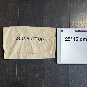 Louis Vuitton logo beige dust bag storage decoration bag accessories size 25/15
